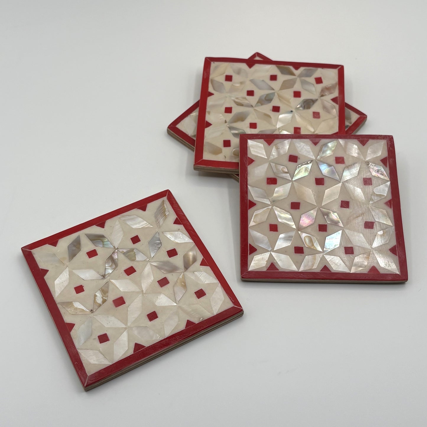 Wood Coaster Inlaid with Mother of Pearl (Set of 4) - Kaleidoscope Red