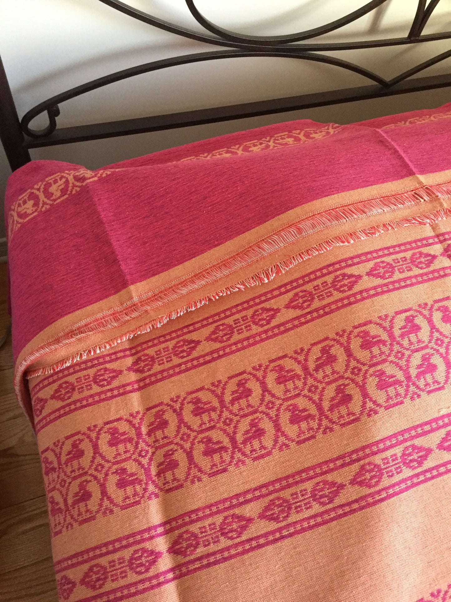 Handwoven Egyptian Cotton Bedcover: Pink & Beige Roosters & Leaves - Single