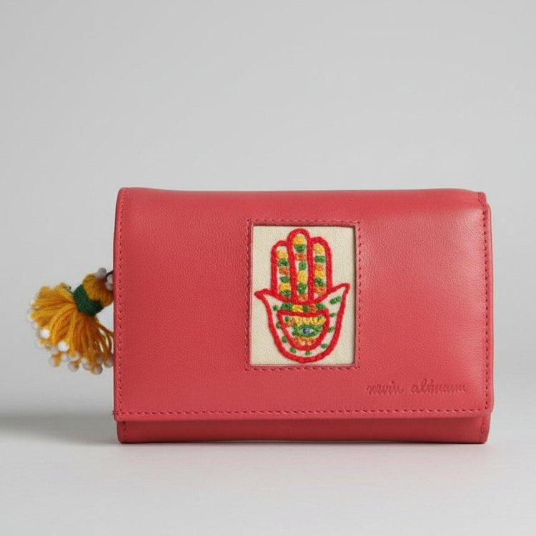Dandarah fair trade handmade leather wallet, hand-embroidered, sustainable ethical fashion