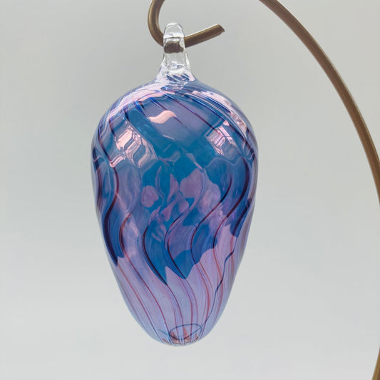 Blown glass egg - very peri1