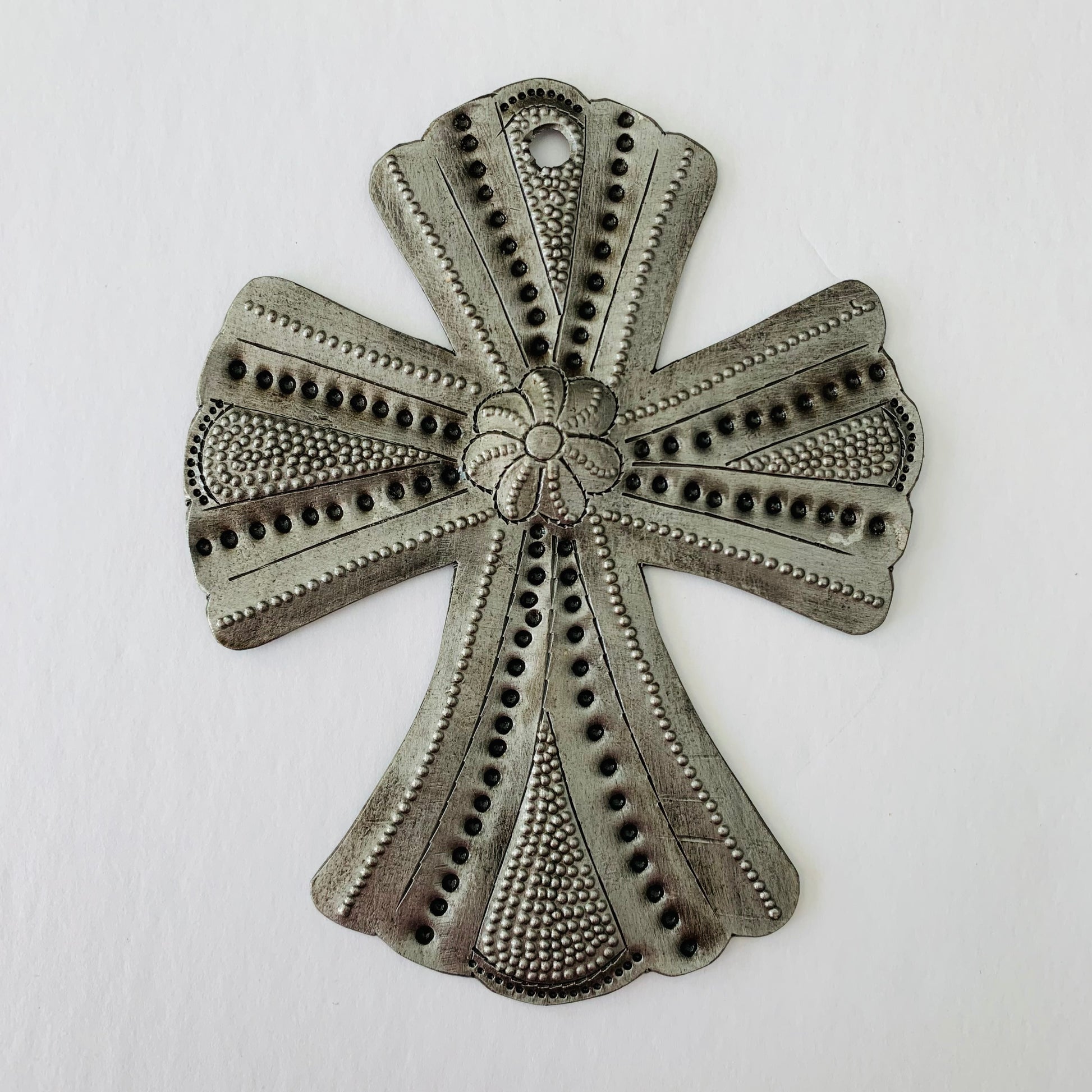 Metal Cross Wall Décor