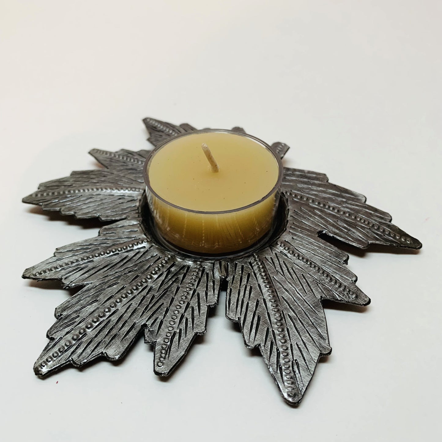 Metal Tealight Plate - Maple Leaf