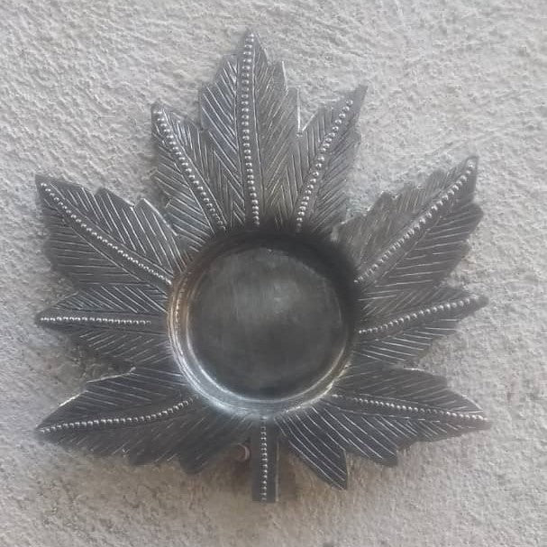 Metal Tealight Plate - Maple Leaf