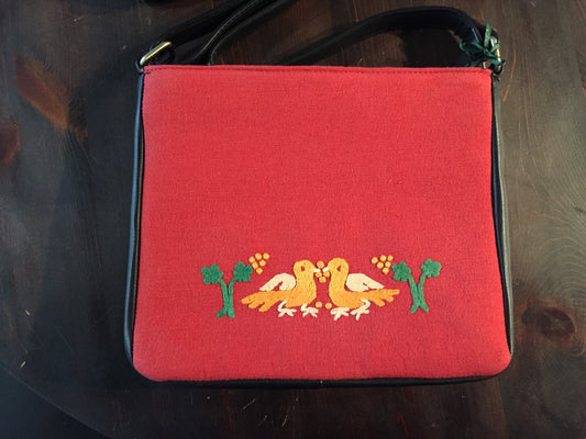 Linen Crossbody with Embroidered Pigeons - Dandarah