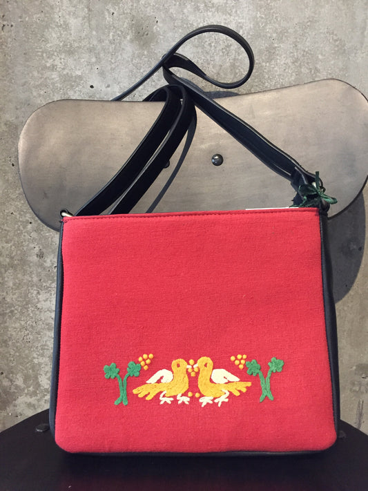 Linen Crossbody with Embroidered Pigeons - Dandarah
