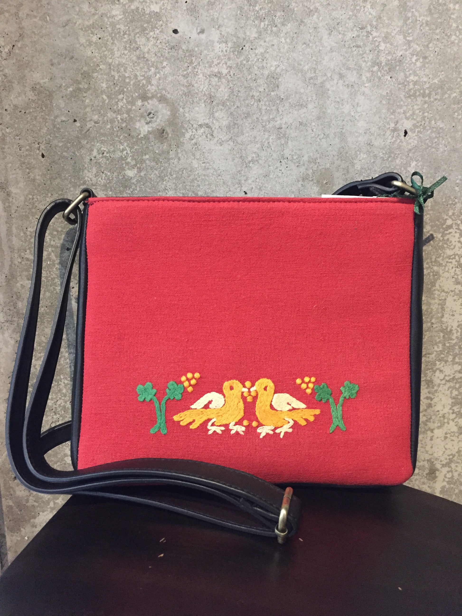 Linen Crossbody with Embroidered Pigeons - Dandarah