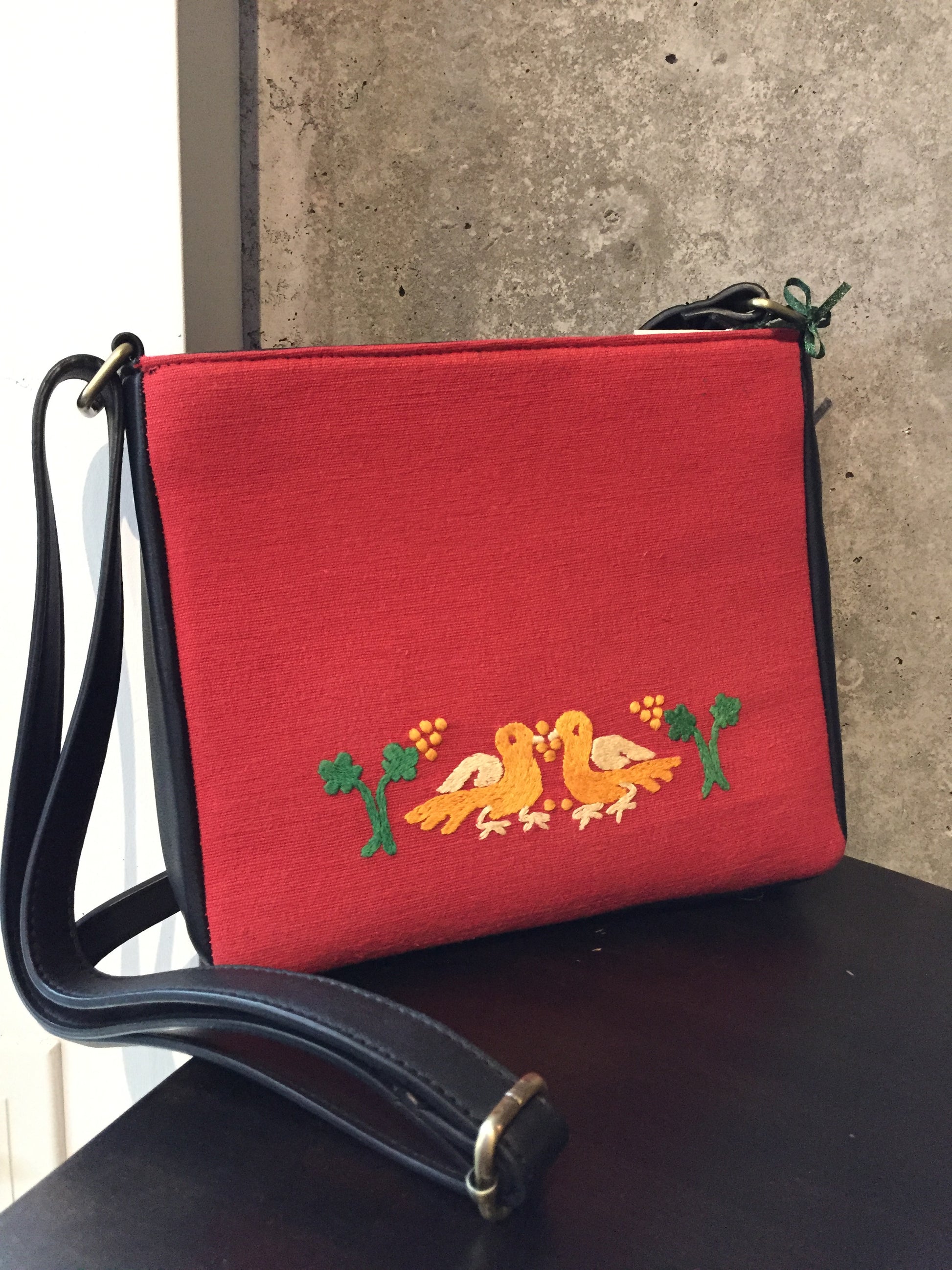 Linen Crossbody with Embroidered Pigeons - Dandarah