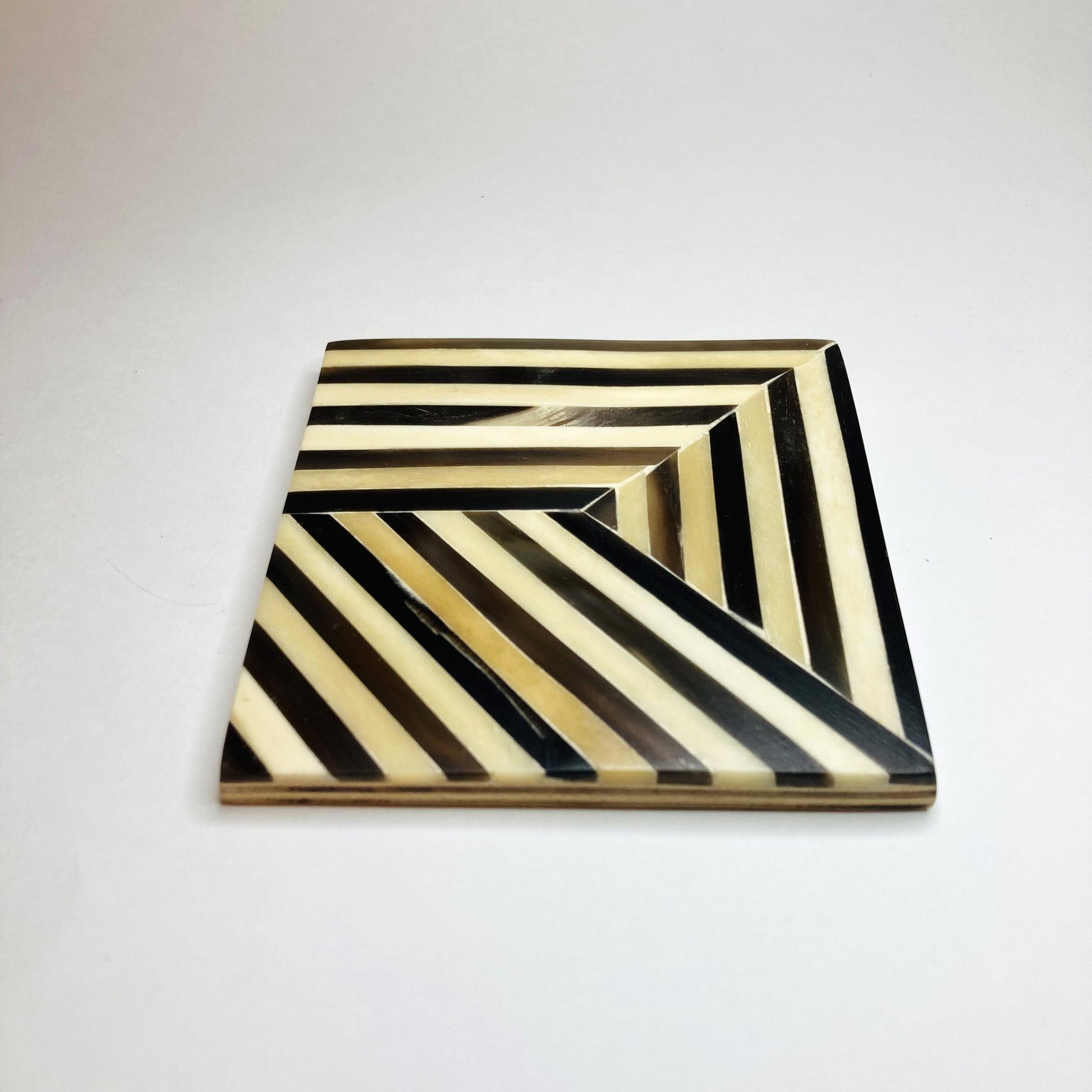 Wood Coaster With Camel Bone - Crossing Lines