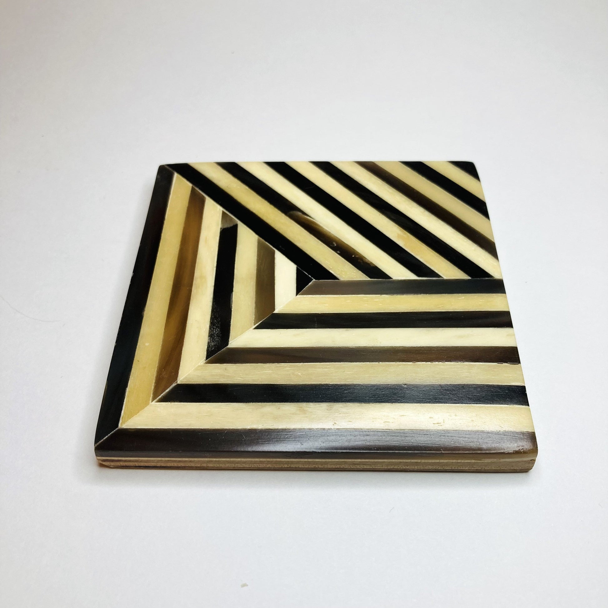 Wood Coaster With Camel Bone - Crossing Lines