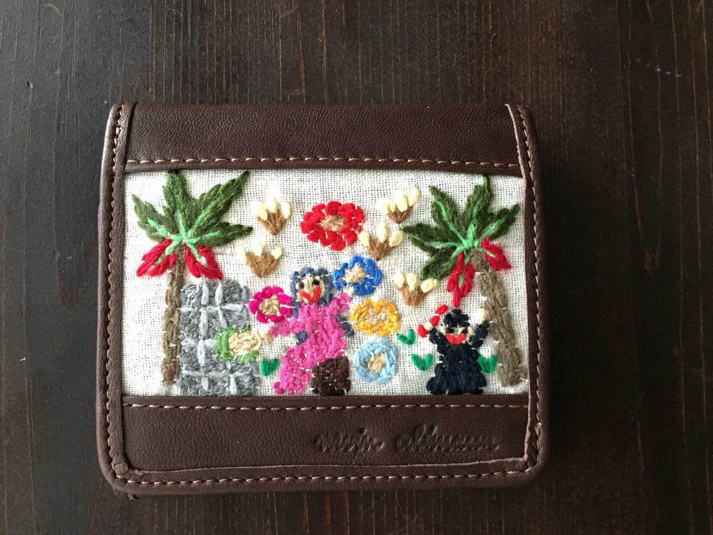 Handmade Leather Wallet with Hand Embroidery - Euro Wallet - Dandarah