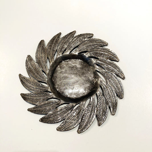 Metal Pillar Candle Plate - Leaves